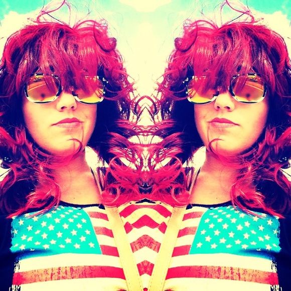 Meet your Poshmark Ambassador, Emilie - Picture 3 of 8